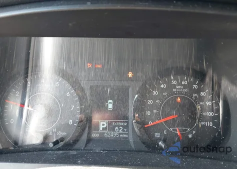 2015 Toyota Sienna Le 8 Passenger z USA, uszkodzony, nr VIN 5TDKK3DC3FS647040